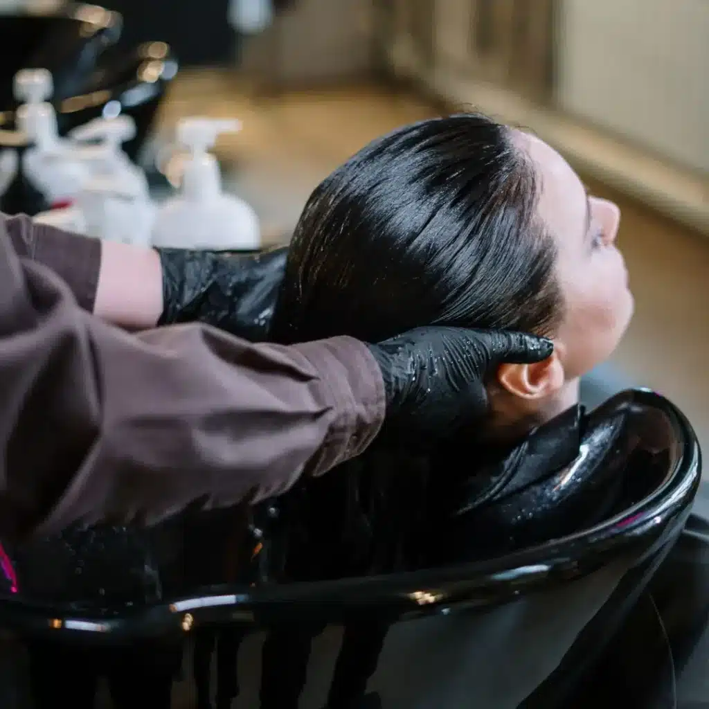 How to Close Hair Cuticle After Coloring? Top 7 Points to Remember 4 Cold Water Rinse