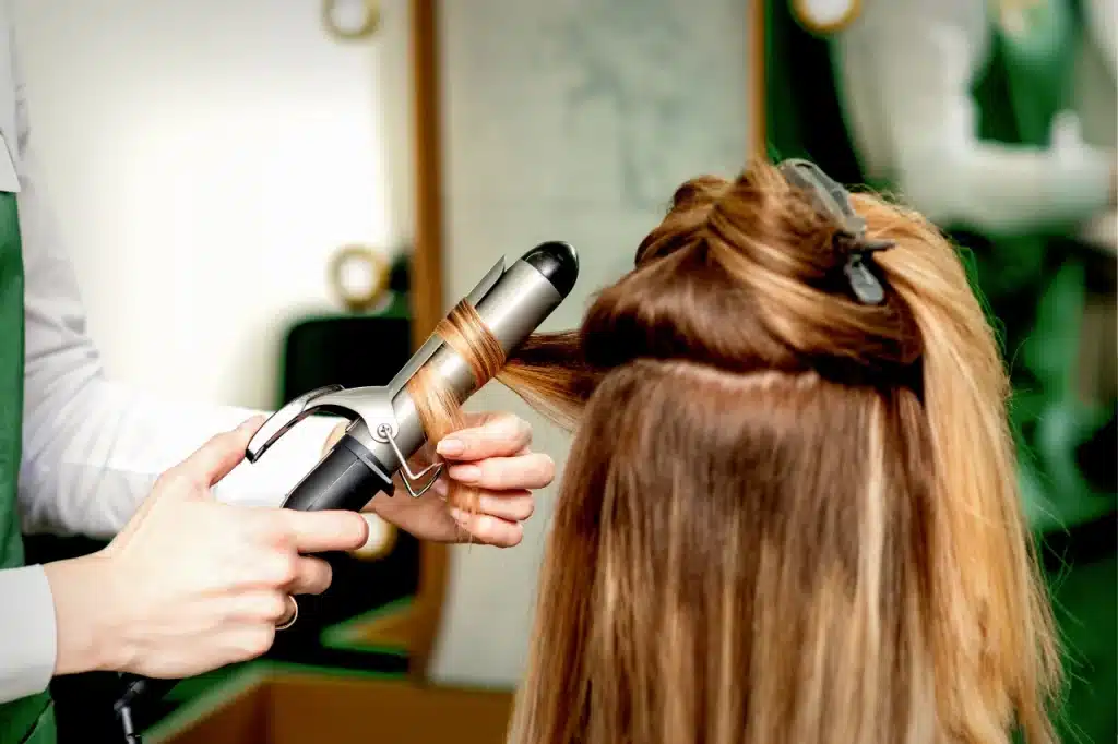 hair curling in salon